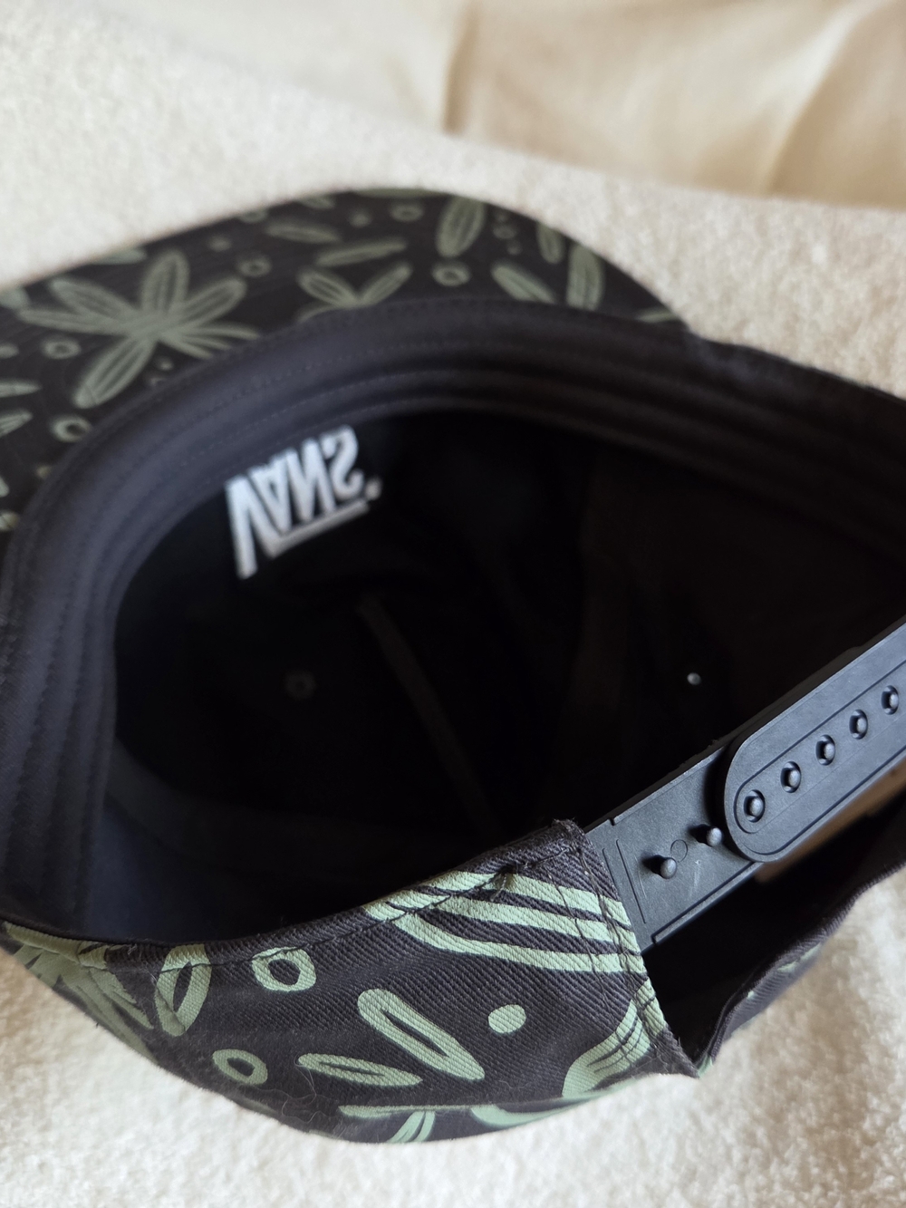 Vans Black Hat with Mint Green Floral Print - Picture 4 of 5